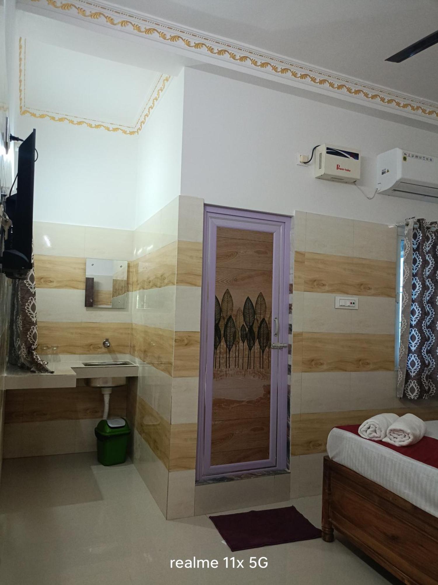 Hotel Trupti Residency プリ エクステリア 写真